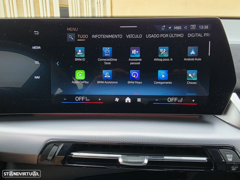 BMW iX2 eDrive20 Pack Desportivo M - 37