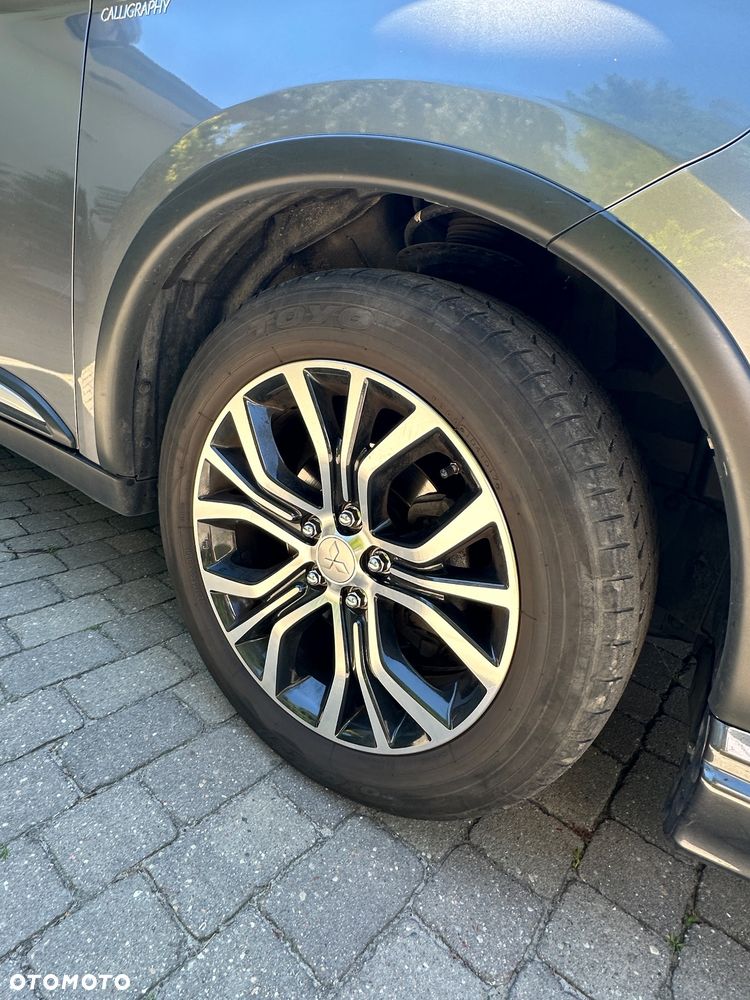 Mitsubishi Outlander - 7
