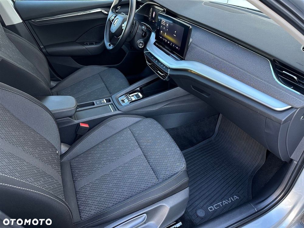 Skoda Octavia 2.0 TDI Style DSG - 6