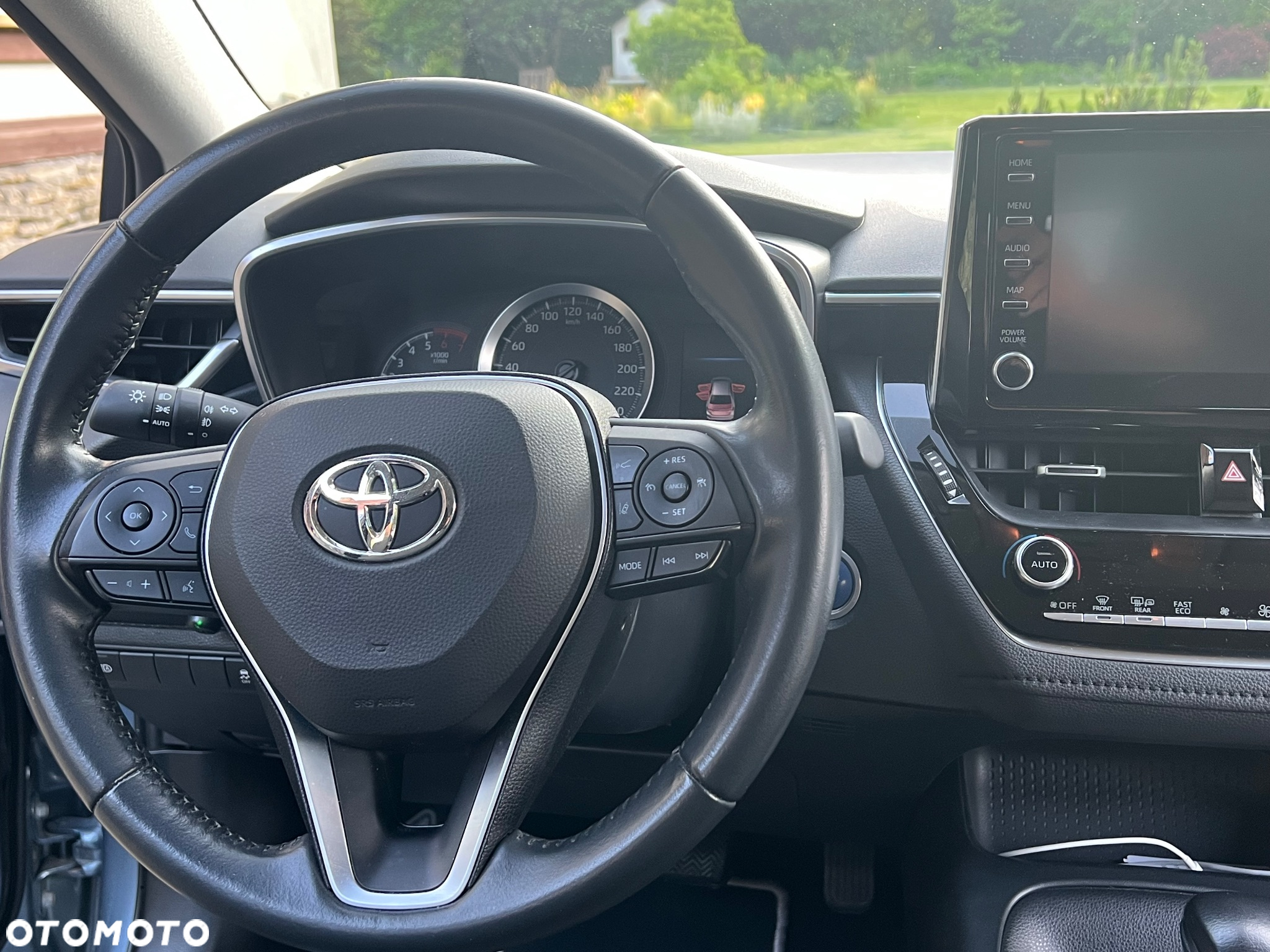 Toyota Corolla 1.8 Hybrid Comfort - 18