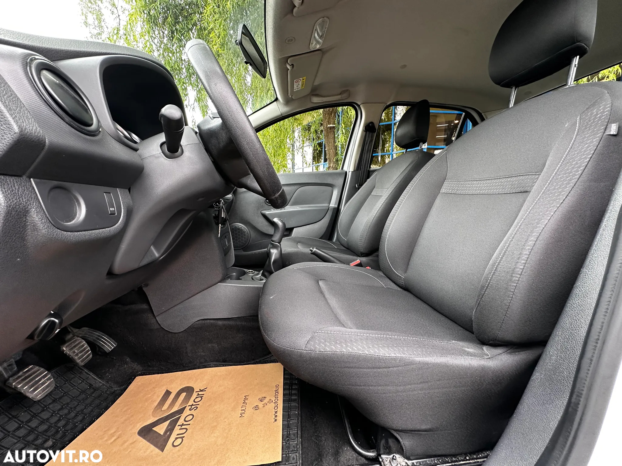 Dacia Logan 0.9 TCe Ambiance - 17