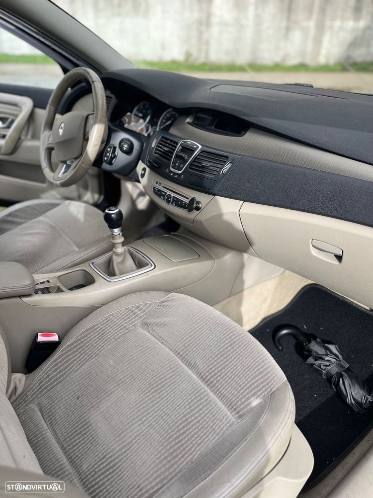 Renault Laguna Break 1.5 dCi Confort - 6