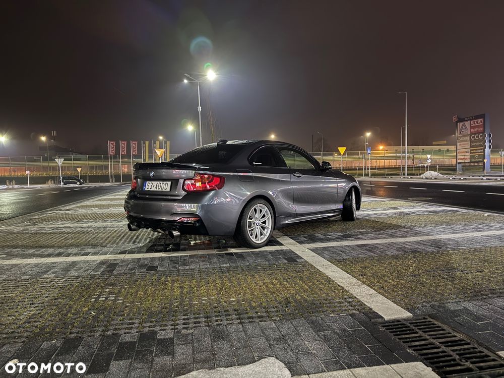 BMW Seria 2 218d - 12