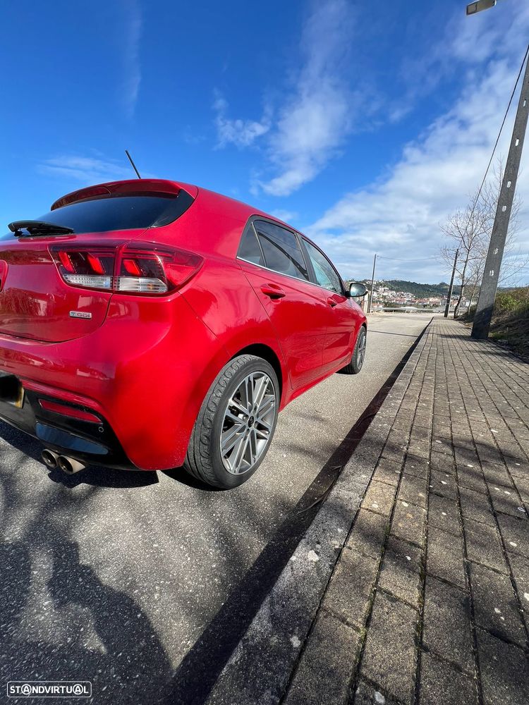 Kia Rio - 4