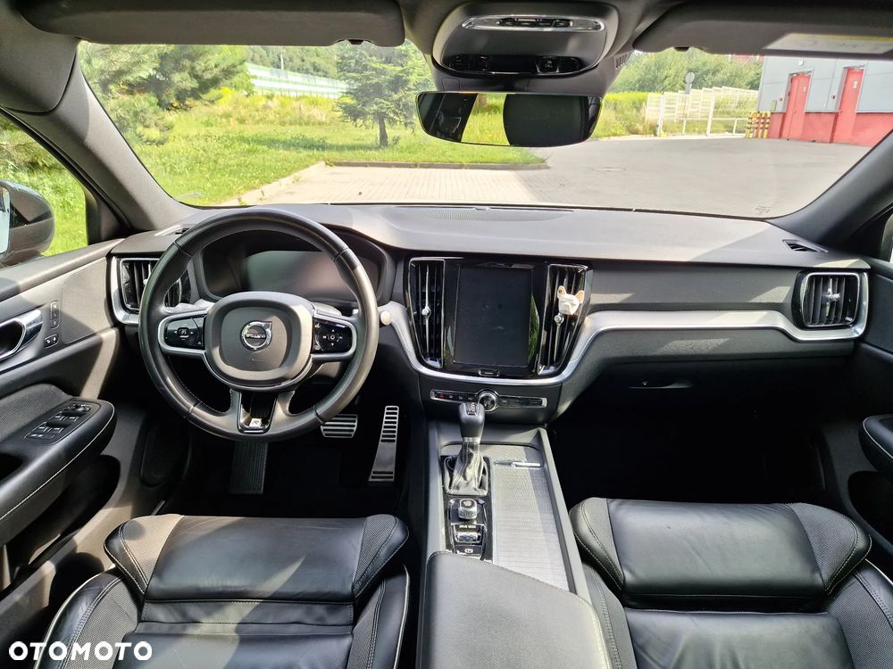 Volvo S60 T5 R-Design - 7