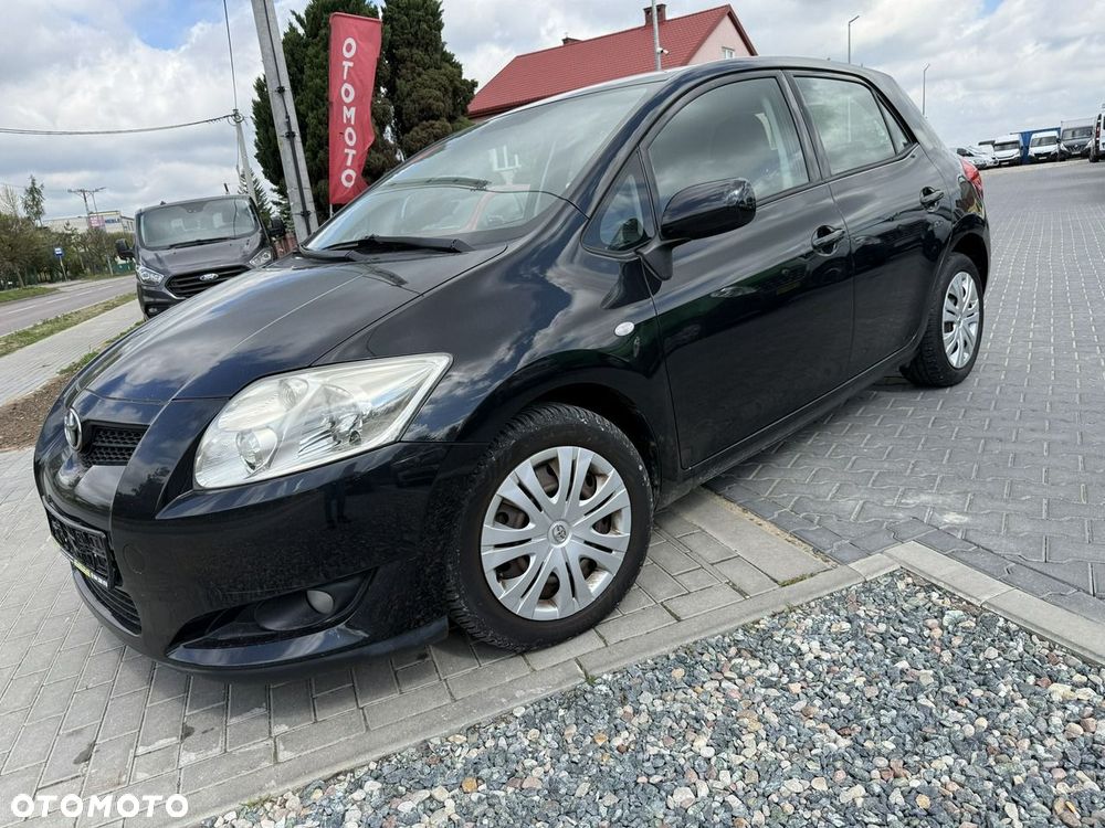 Toyota Auris - 1