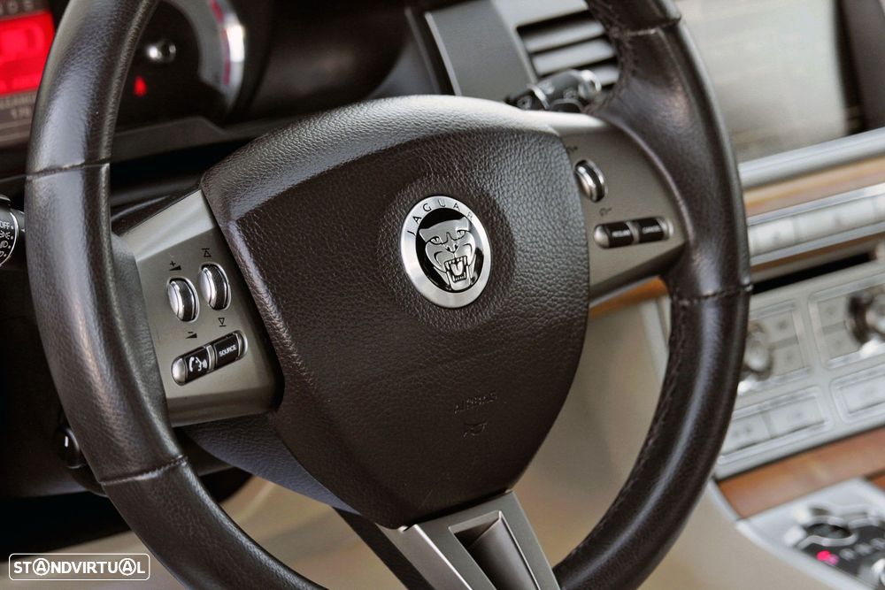 Jaguar XF 3.0 D V6 S Premium Luxury - 11