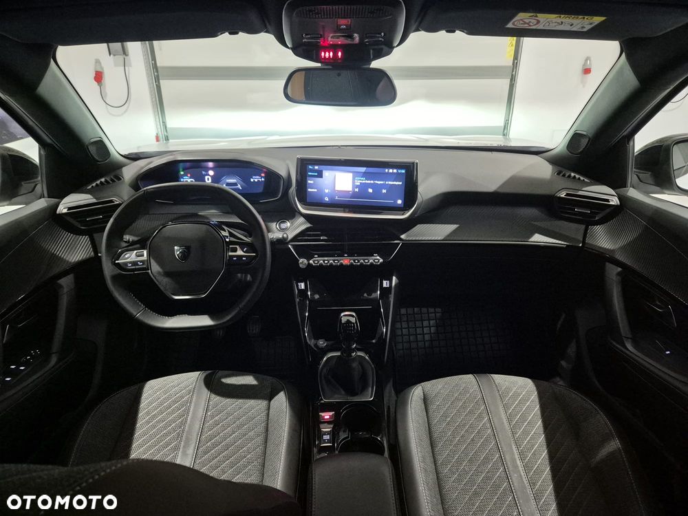 Peugeot 2008 PureTech 100 Allure S&S BVM6 - 8