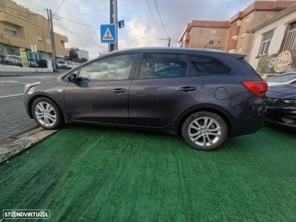 Kia Ceed SW 1.4 CRDi More - 4