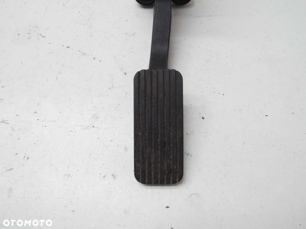 PEDAŁ GAZU POTENCJOMETR 32700-2H300 HYUNDAI I30 II LIFT KIA CEED I 1.4 1.6 16V G4FA G4FC ORYGINAŁ - 2