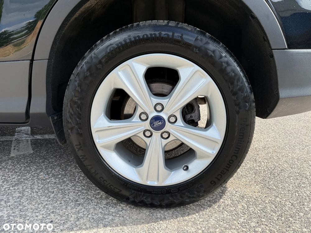 Ford Kuga 1.5 EcoBoost 2x4 Titanium - 32