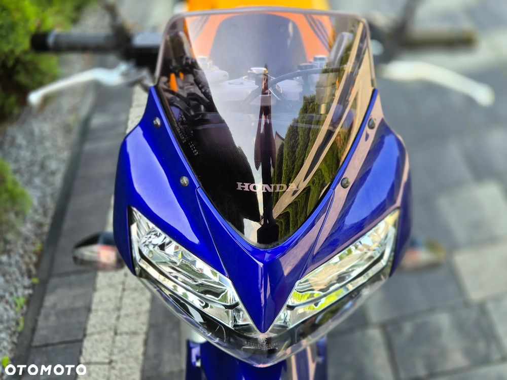 Honda CBR - 35