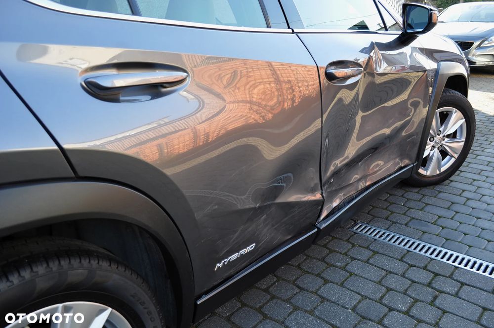 Lexus UX 250h Prestige 2WD - 9