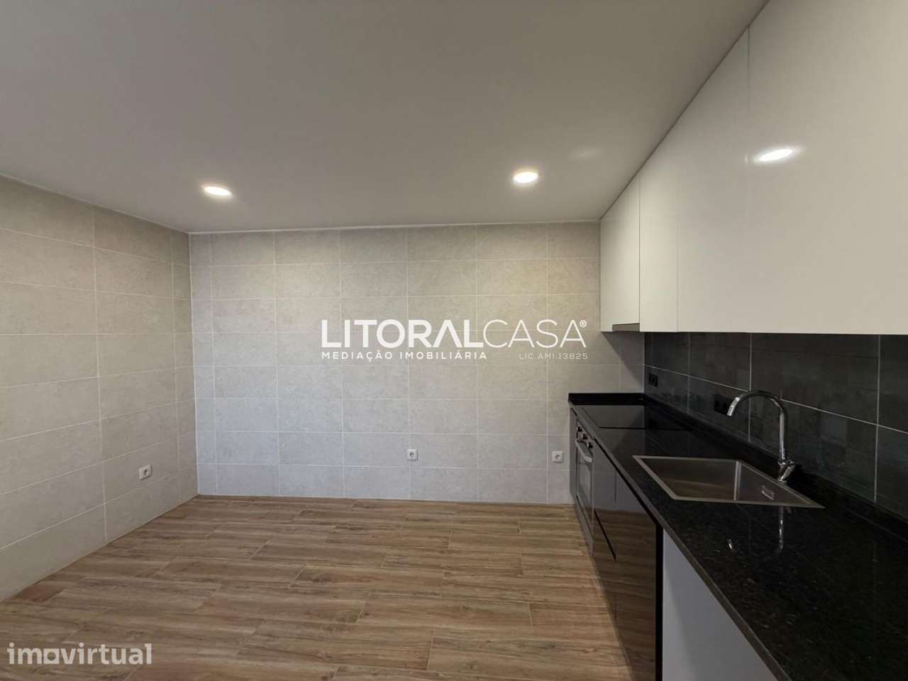 Moradia Totalmente Remodelada | Verdemilho - Grande imagem: 2/16