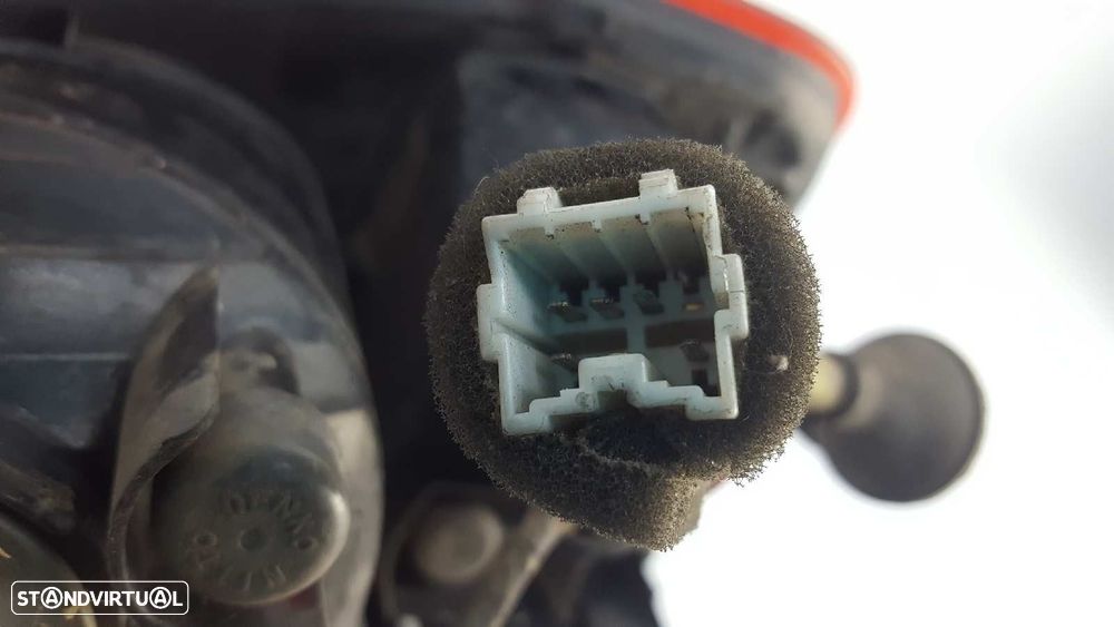 FAROLIM TRASEIRO ESQUERDO HYUNDAI MATRIX (FC) 1.5 CRDI GLS - 2