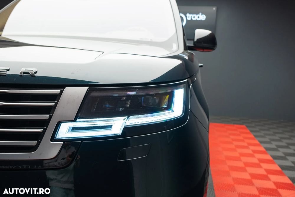 Land Rover Range Rover 4.4 V8 P530 LWB SV - 13