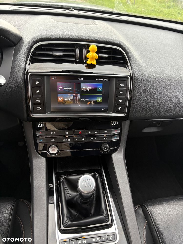 Jaguar F-Pace - 20