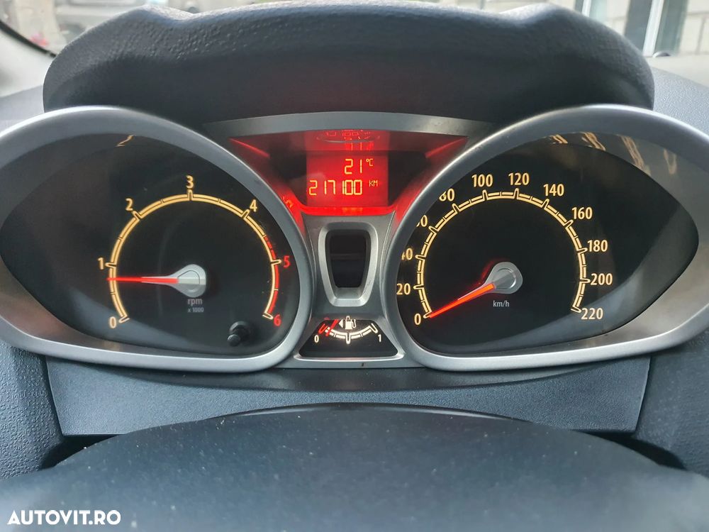 Ford Fiesta 1.6 TDCI Start-Stop ECOnetic Trend - 9