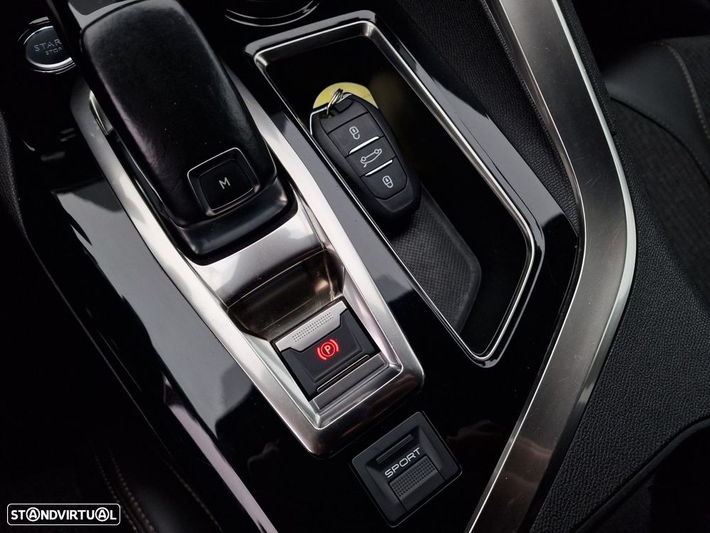 Peugeot 3008 1.6 BlueHDi GT Line Grip Control EAT6 - 26
