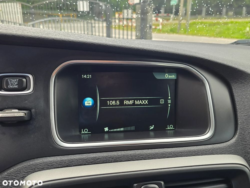 Volvo V40 D2 Summum - 33
