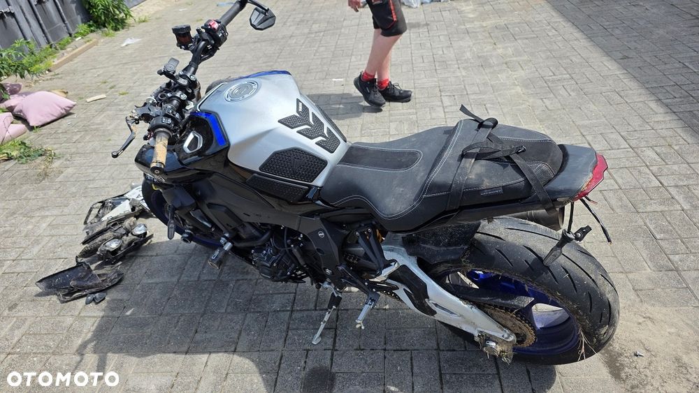 Yamaha MT - 2
