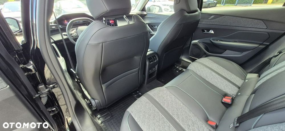 Peugeot 408 1.2 PureTech Allure S&S EAT8 - 25