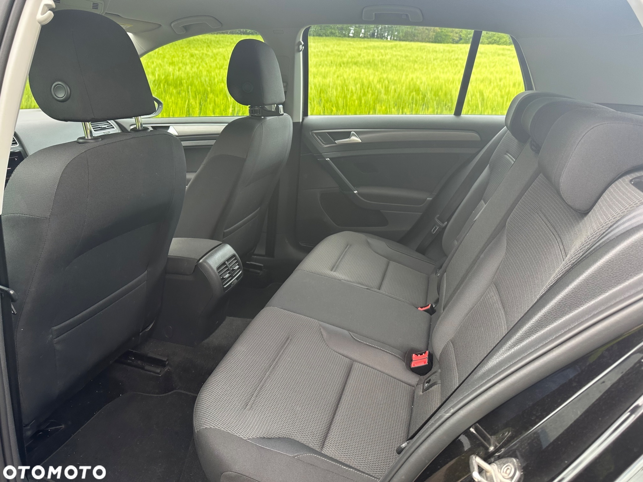 Volkswagen Golf e-Golf - 12