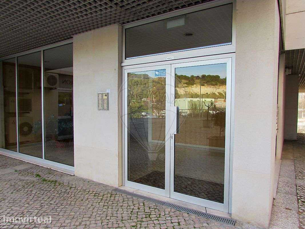 Apartamento T1 para arrendamento - Grande imagem: 2/11