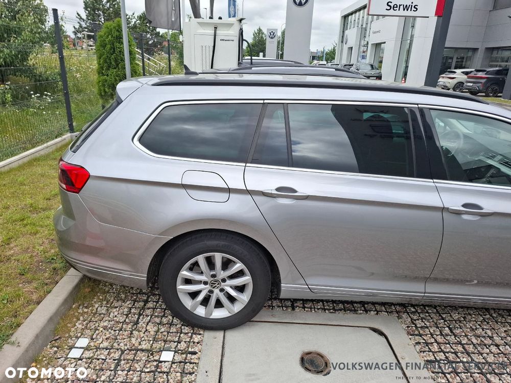 Volkswagen Passat 2.0 TDI EVO Business DSG - 3