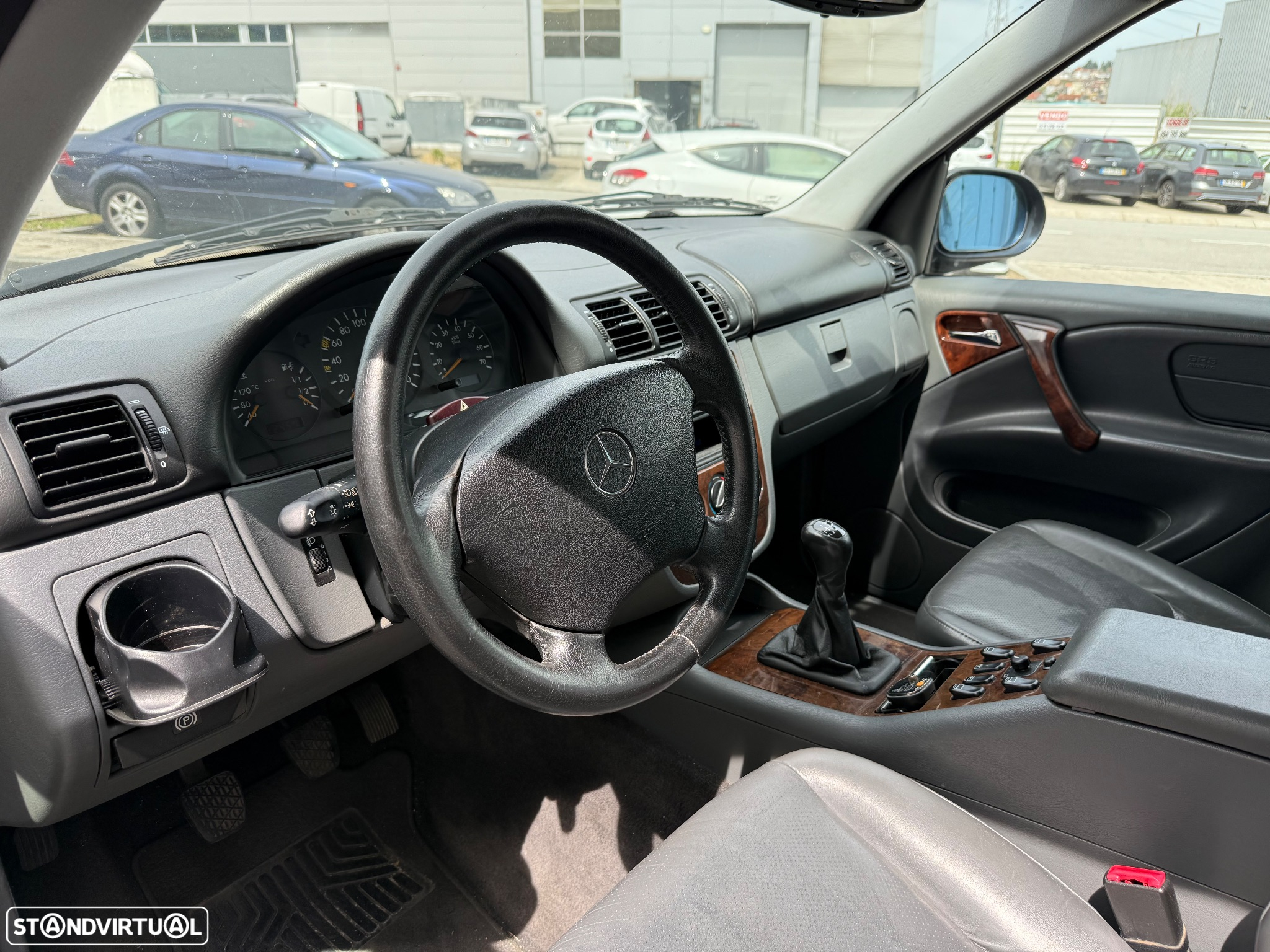 Mercedes-Benz ML 230 Standard - 12