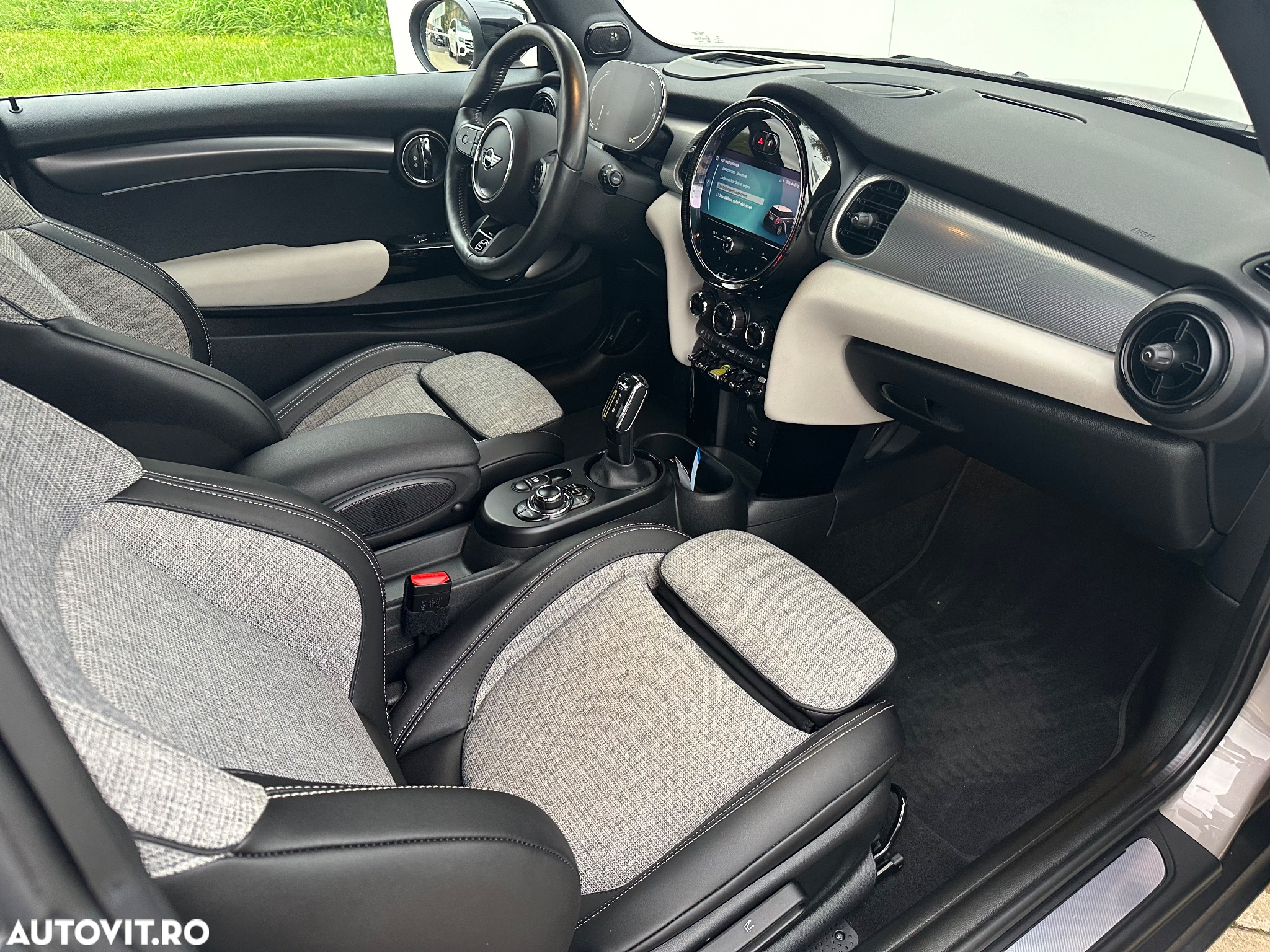 Mini Cooper SE Standard - 10