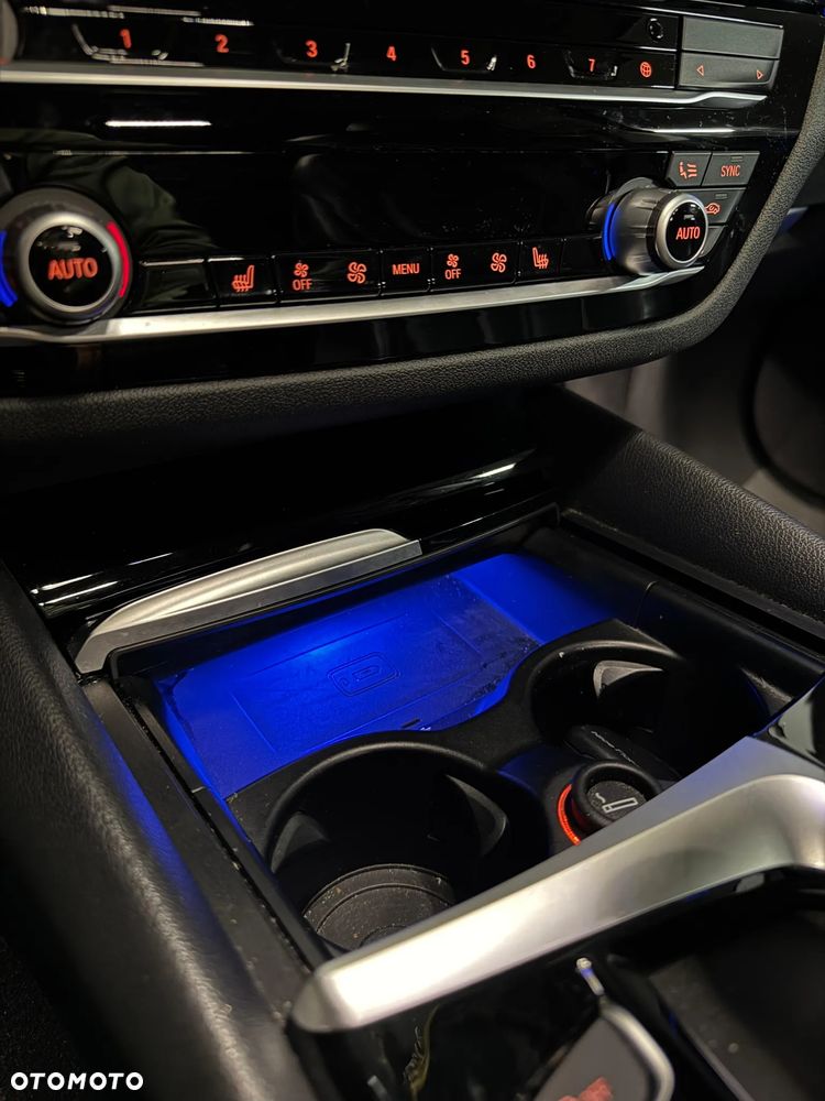 BMW Seria 5 518d Sport Line sport - 29