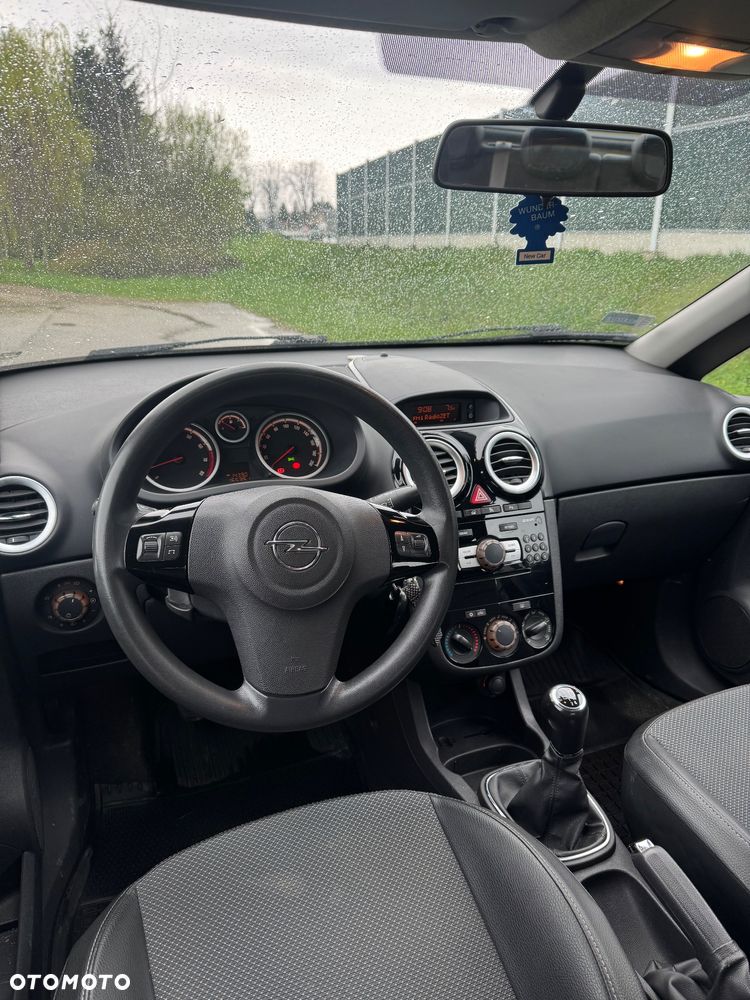Opel Corsa 1.4 16V Enjoy - 13