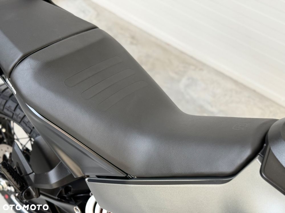 Husqvarna Svartpilen - 16