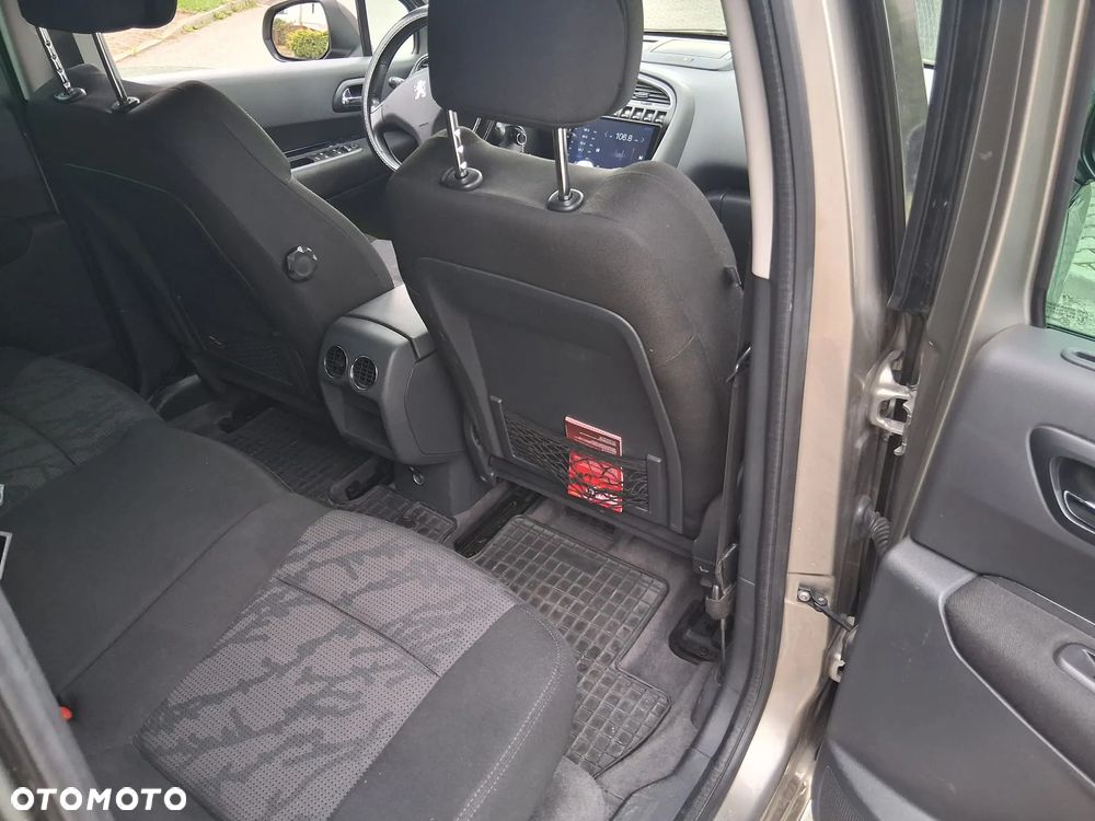 Peugeot 3008 1.6 Active - 17