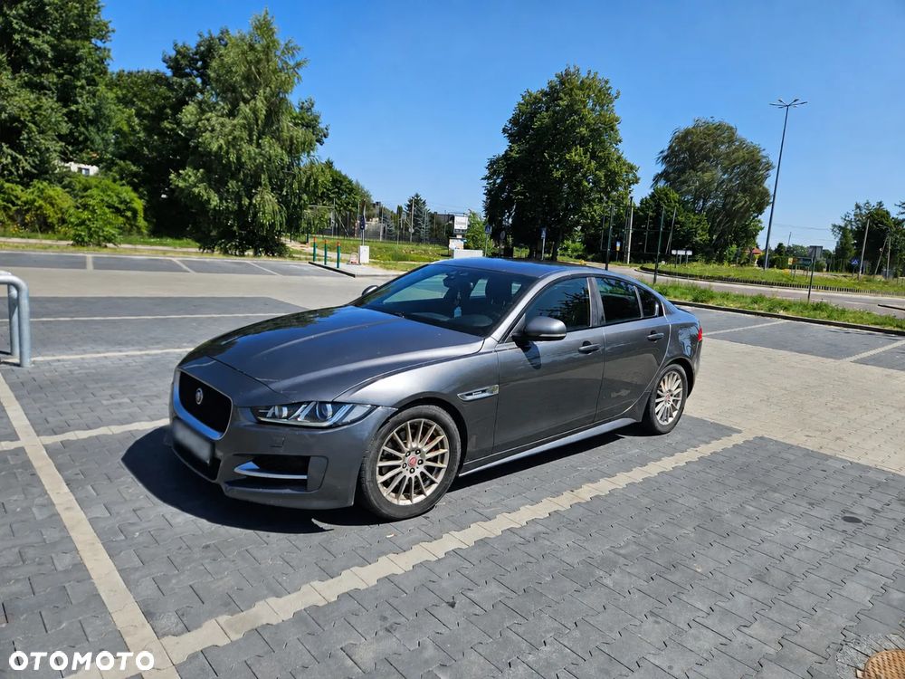 Jaguar XE E-Performance R-Sport - 2