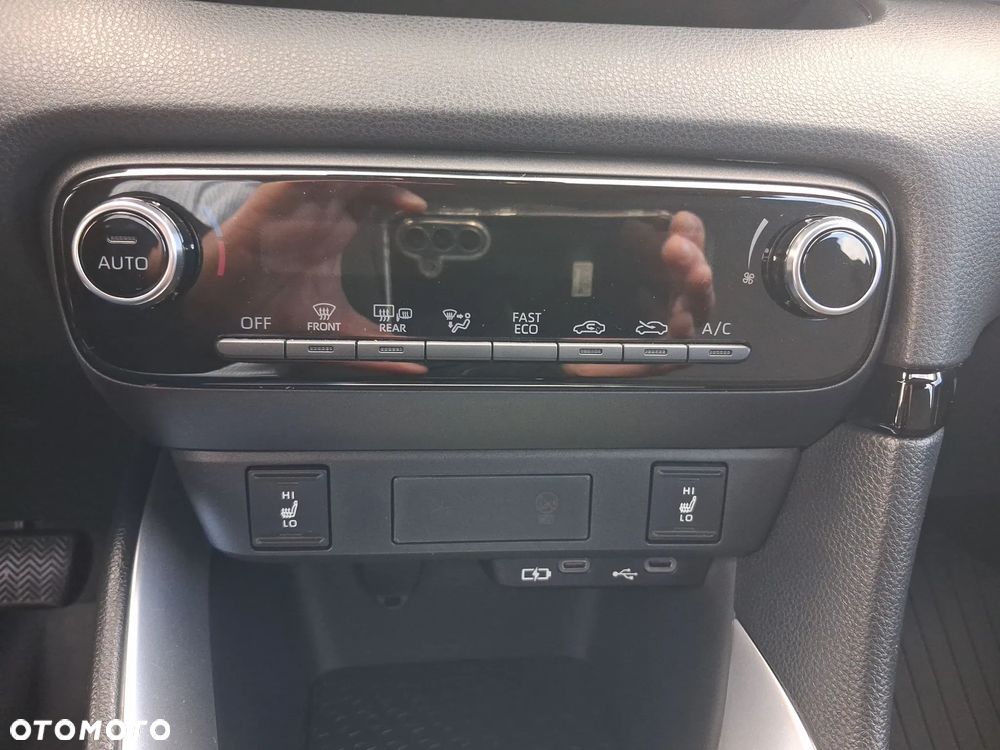 Mazda 2 Hybrid 1.5 Centre Line CVT - 23