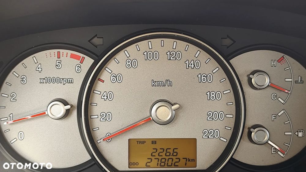 Kia Carens 2.0 CRDi Freedom 7os - 18