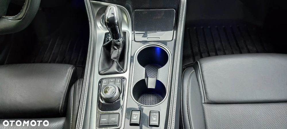 Nissan Maxima - 25