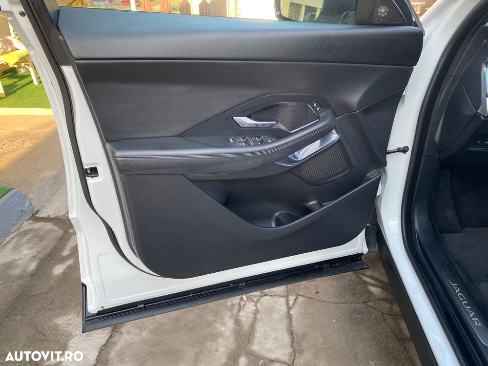 Jaguar E-Pace D150 AWD Aut. S - 10