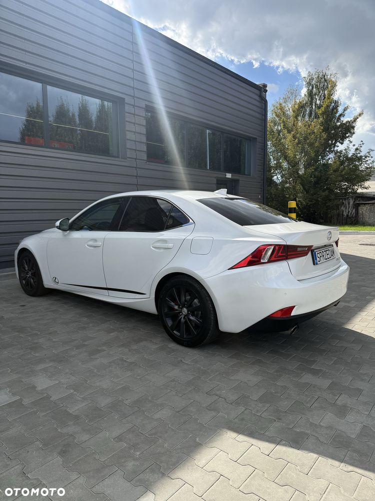 Lexus IS - 5