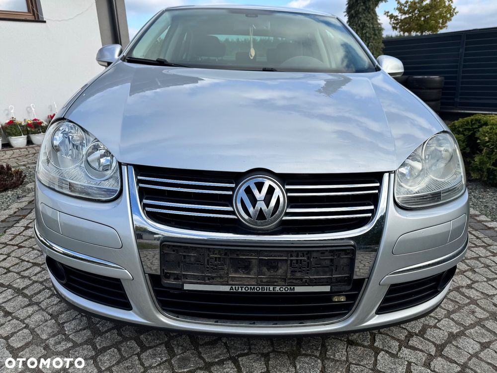 Volkswagen Jetta - 5