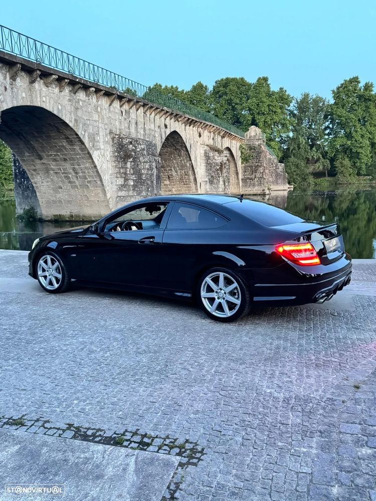 Mercedes-Benz C 220 - 10