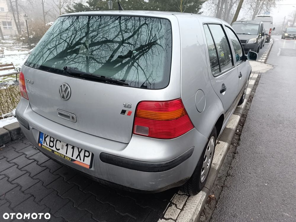 Volkswagen Golf 1.6 - 5