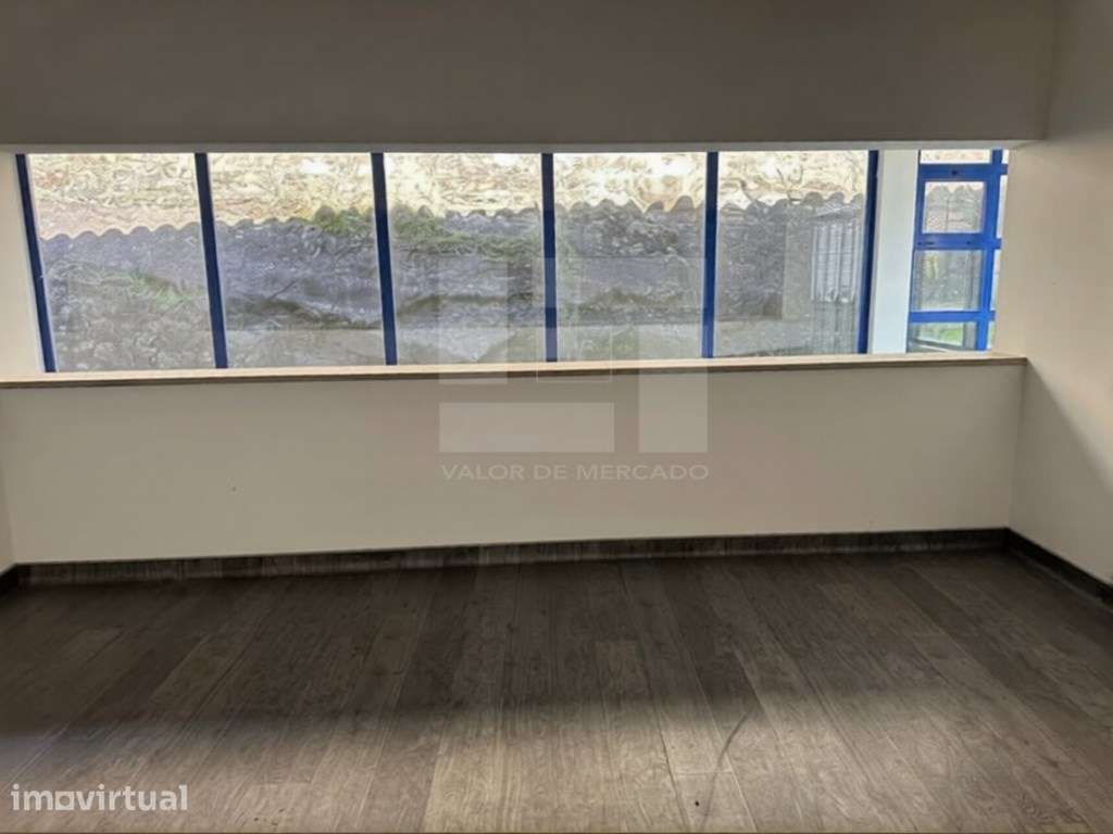 Edifício de serviços - Grande imagem: 4/9