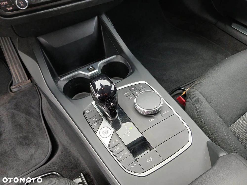 BMW Seria 1 118i Advantage - 16