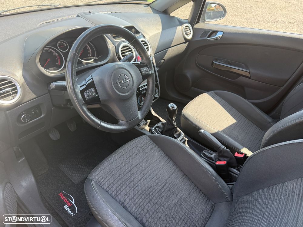 Opel Corsa 1.2 City FlexFuel - 12