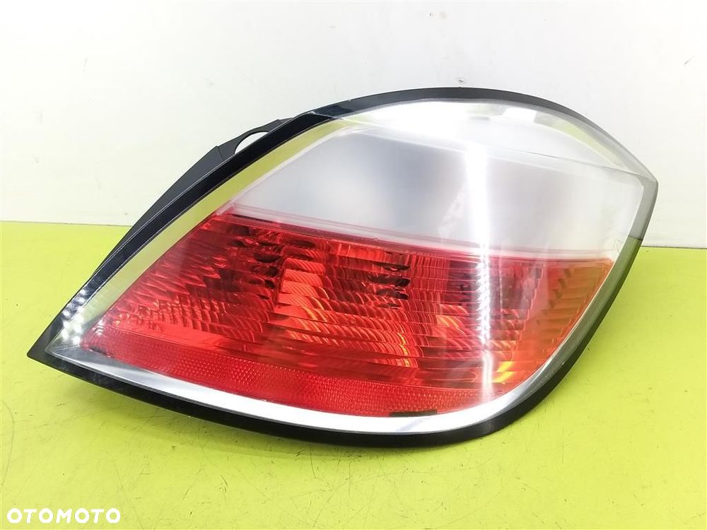 Lampa prawa tylna tył Opel Astra III H 2004-2013 00865302 13252446 ORYGINAŁ - 1