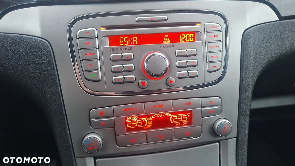 Ford Galaxy 2.0 TDCi Ghia - 14