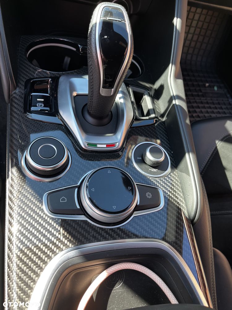 Alfa Romeo Giulia 2.0 Turbo Veloce TI Q4 - 12